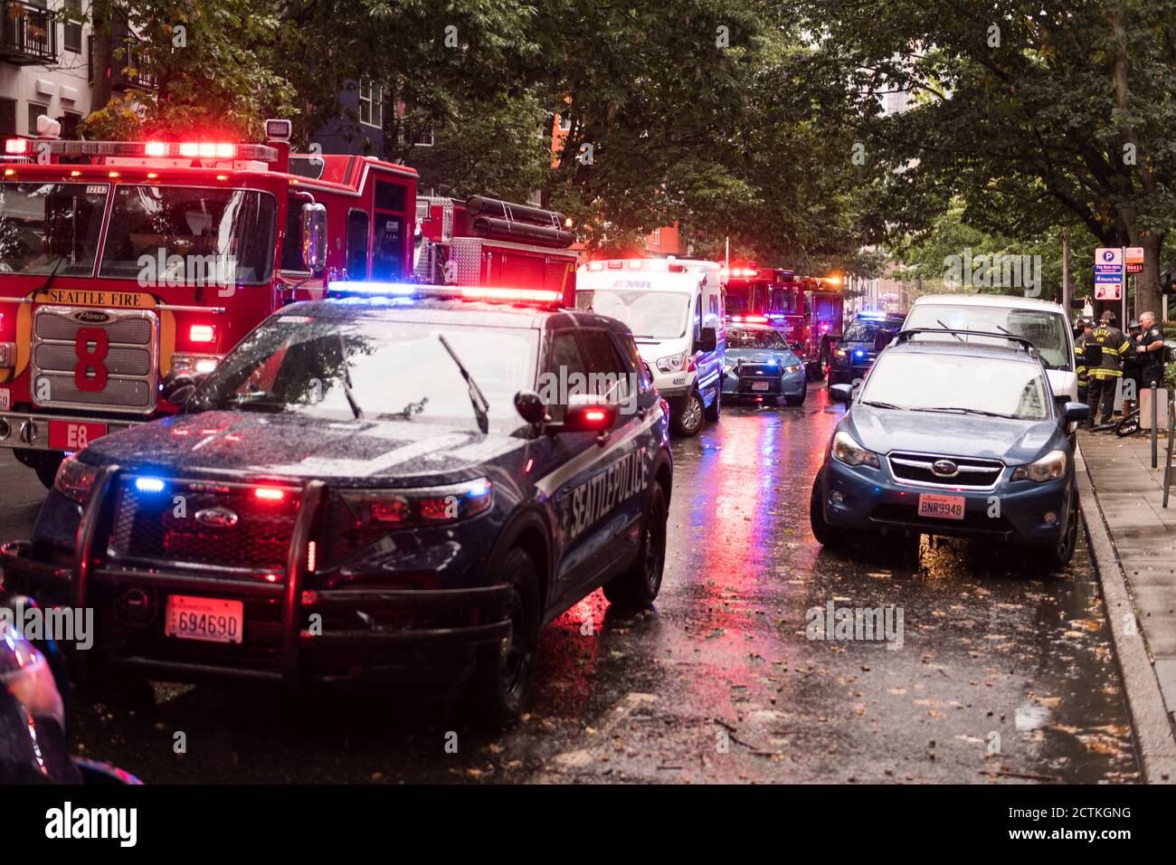 Seattle, USA. 23rd Sep, 2020. Police and Paramedics arrive to an