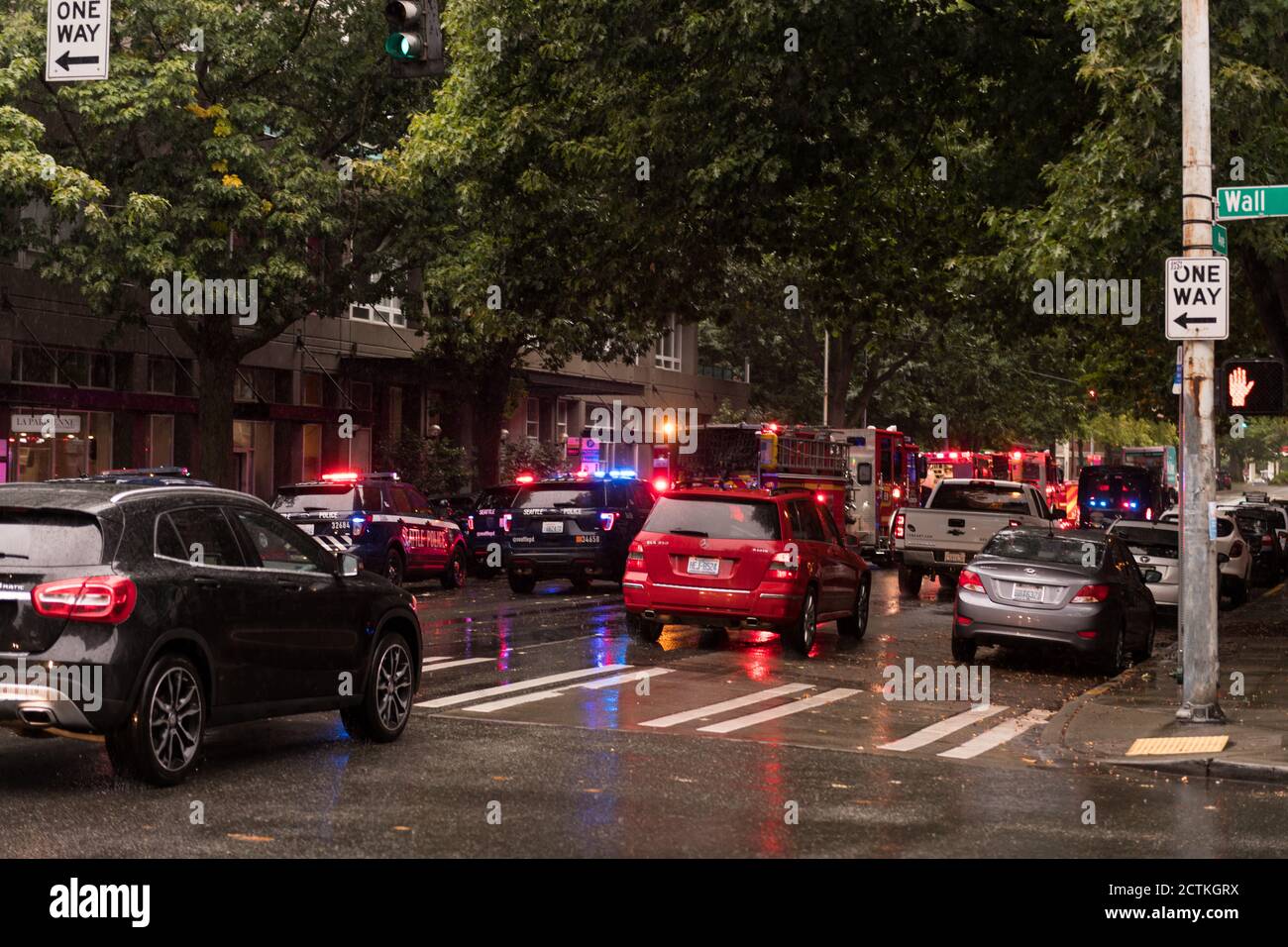 Seattle, USA. 23rd Sep, 2020. Police and Paramedics arrive to an