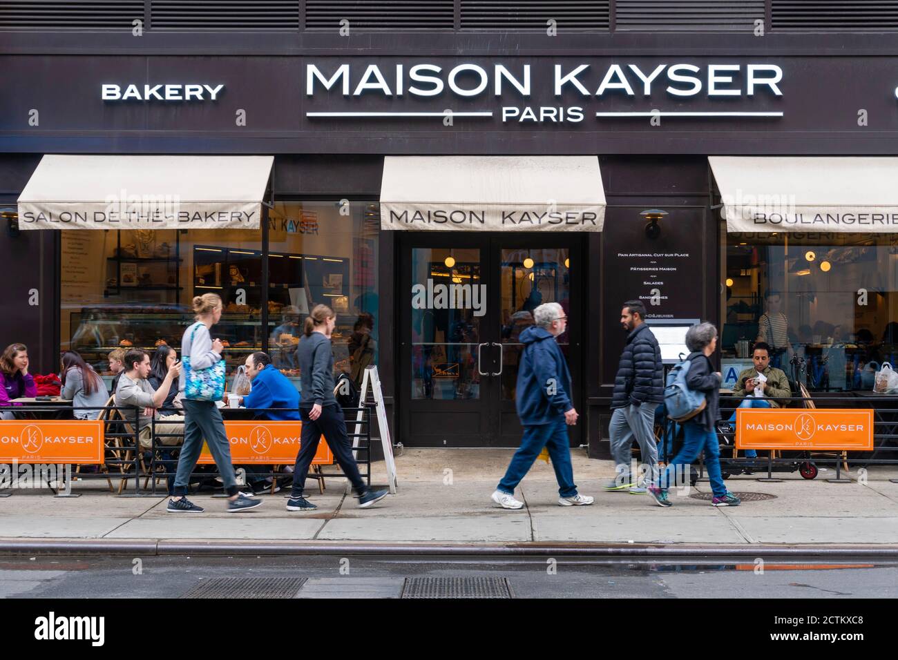 People at a bakery cafe in New York City Stock Photo