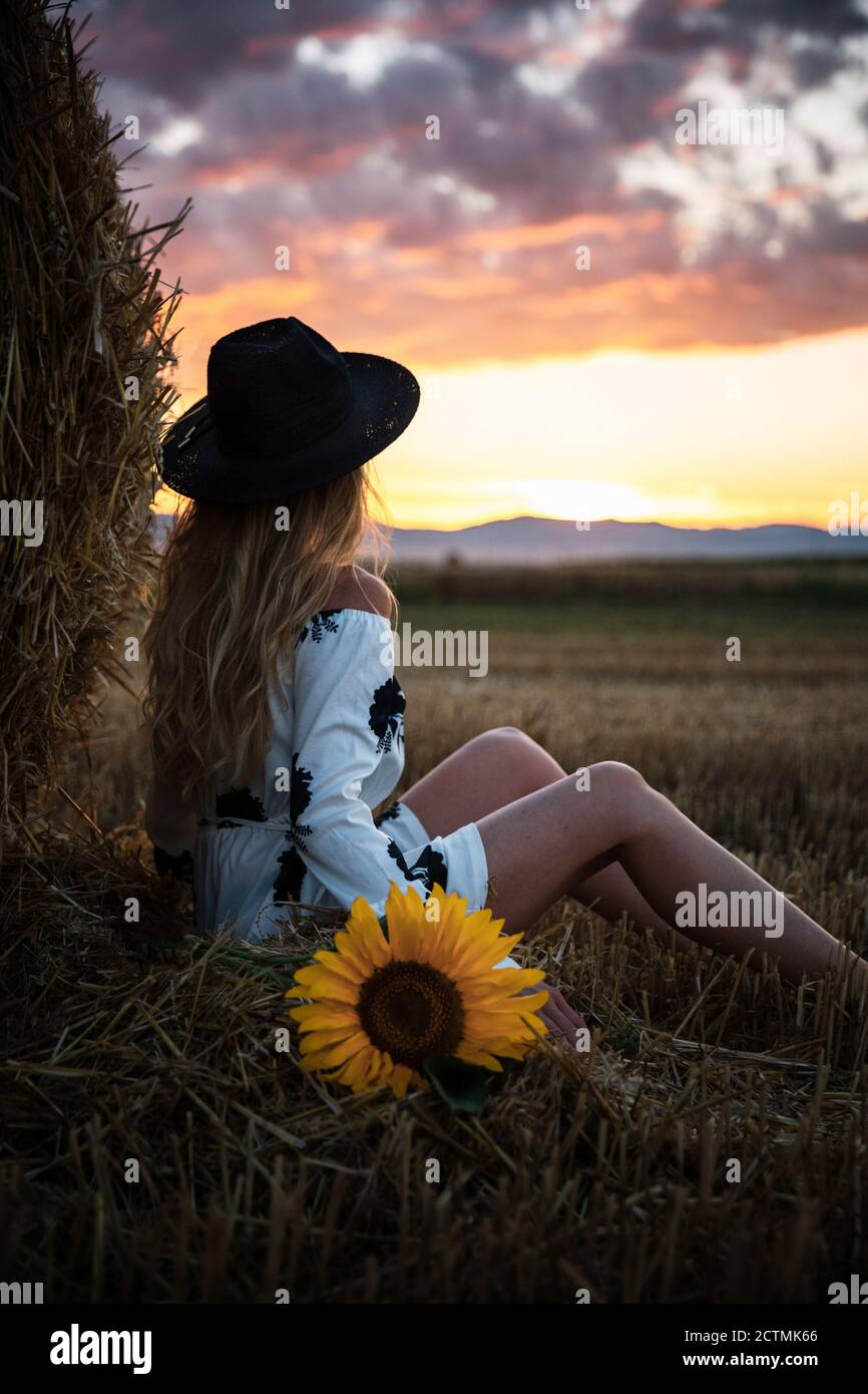 Happy blonde girl hi-res stock photography and images - Alamy