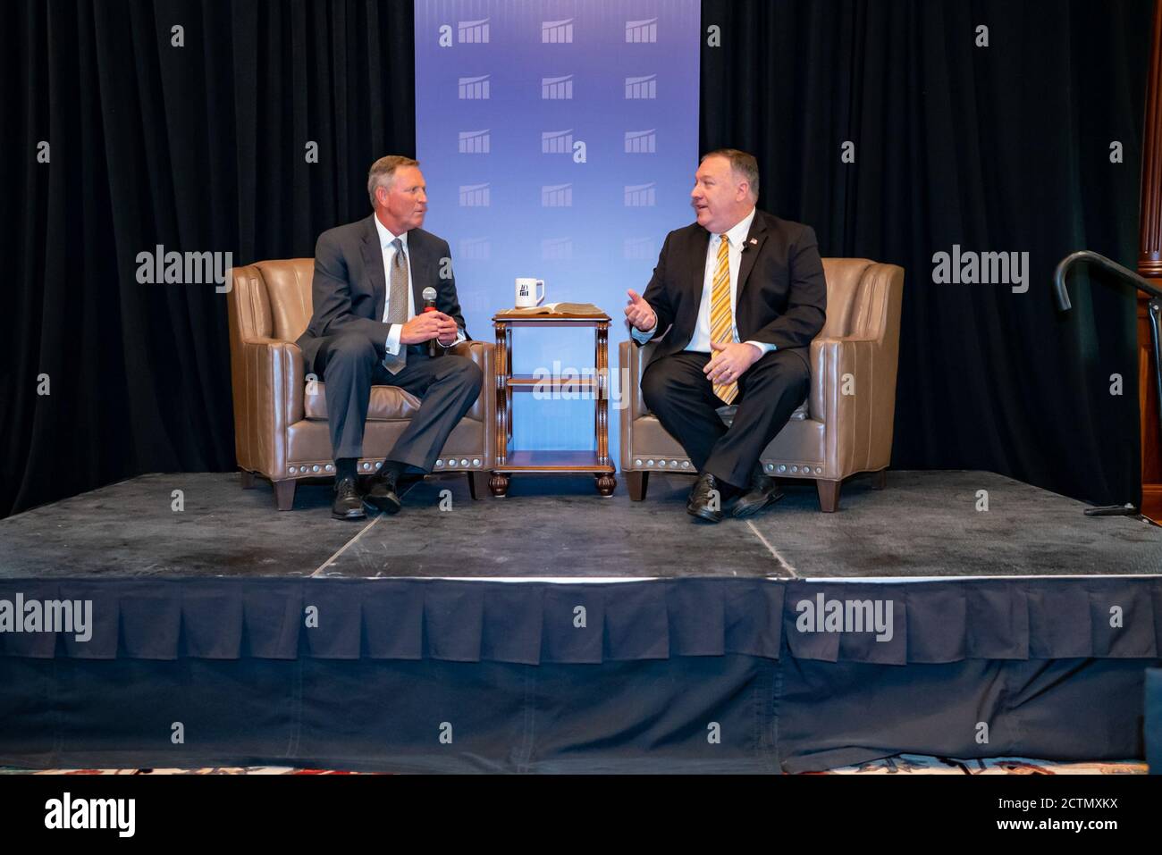 Secretary Pompeo Participates in a Discussion at the World Food Prize Hall in Des Moines, Iowa . Secretary of State Michael R.  Pompeo participates in a discussion moderated by The Family Leader President and CEO Bob Vander Plaats at the World Food Prize Hall of Laureates in Des Mines, Iowa Stock Photo