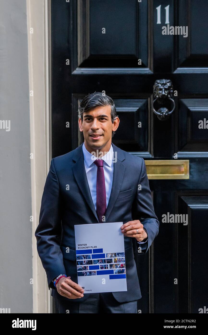 London, UK. 24th Sep, 2020. Rishi Sunak heads off to make his Winter Economy Plan statement on funding the next stage of the Coronavirus Restrictions.Rishi Sunnak heads off to make his statement on funding the next stage of the Coronavirus Restrictions. Credit: Guy Bell/Alamy Live News Stock Photo