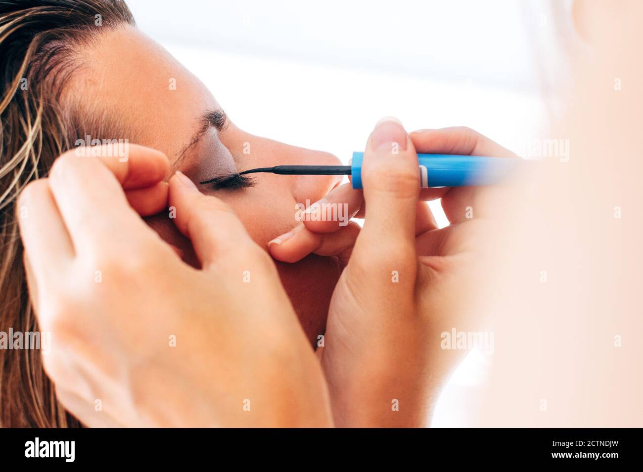 Applying Makeup Model High Resolution Stock Photography and Images - Alamy