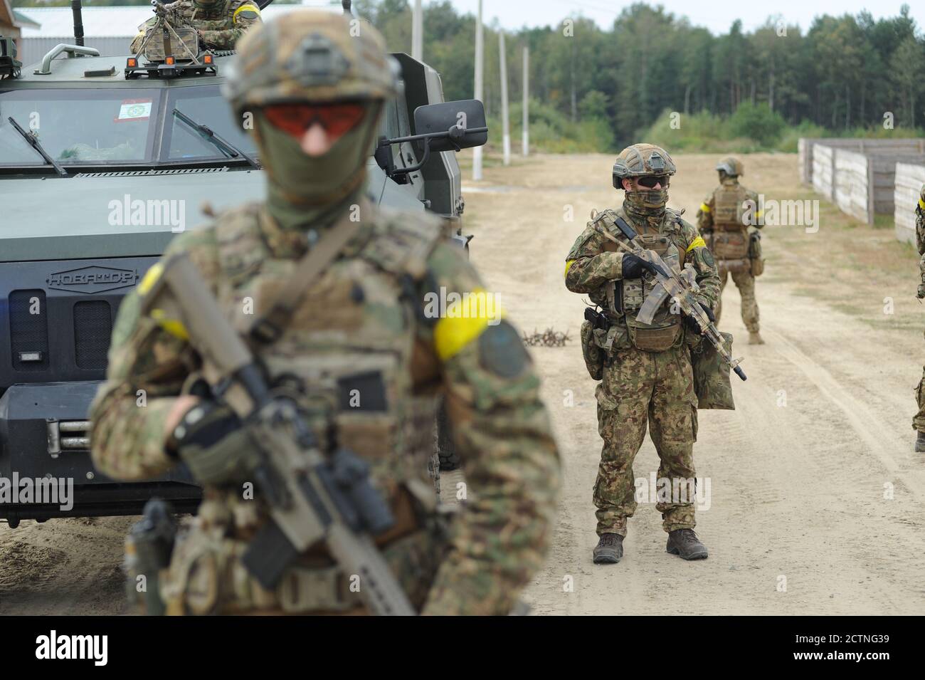 Yavoriv, Ukraine, 24.09.2020. Rapid Trident - 2020 military exercises on the Yavoriv training ground, near the western Ukrainian city of Lviv, Ukraine, 24 September 2020. Some 4,000 soldiers from nine countries including USA, Germany, Poland, United Kingdom, Romania, Canada, Denmark, Lithuania, and Ukraine take part in the joint Ukrainian-American command and staff exercise Rapid Trident - 2020 training. The training program is part of a long-term strategy improving Ukrainian defense potential and increasing the professionalism of the Ukrainian Armed Forces. Stock Photo
