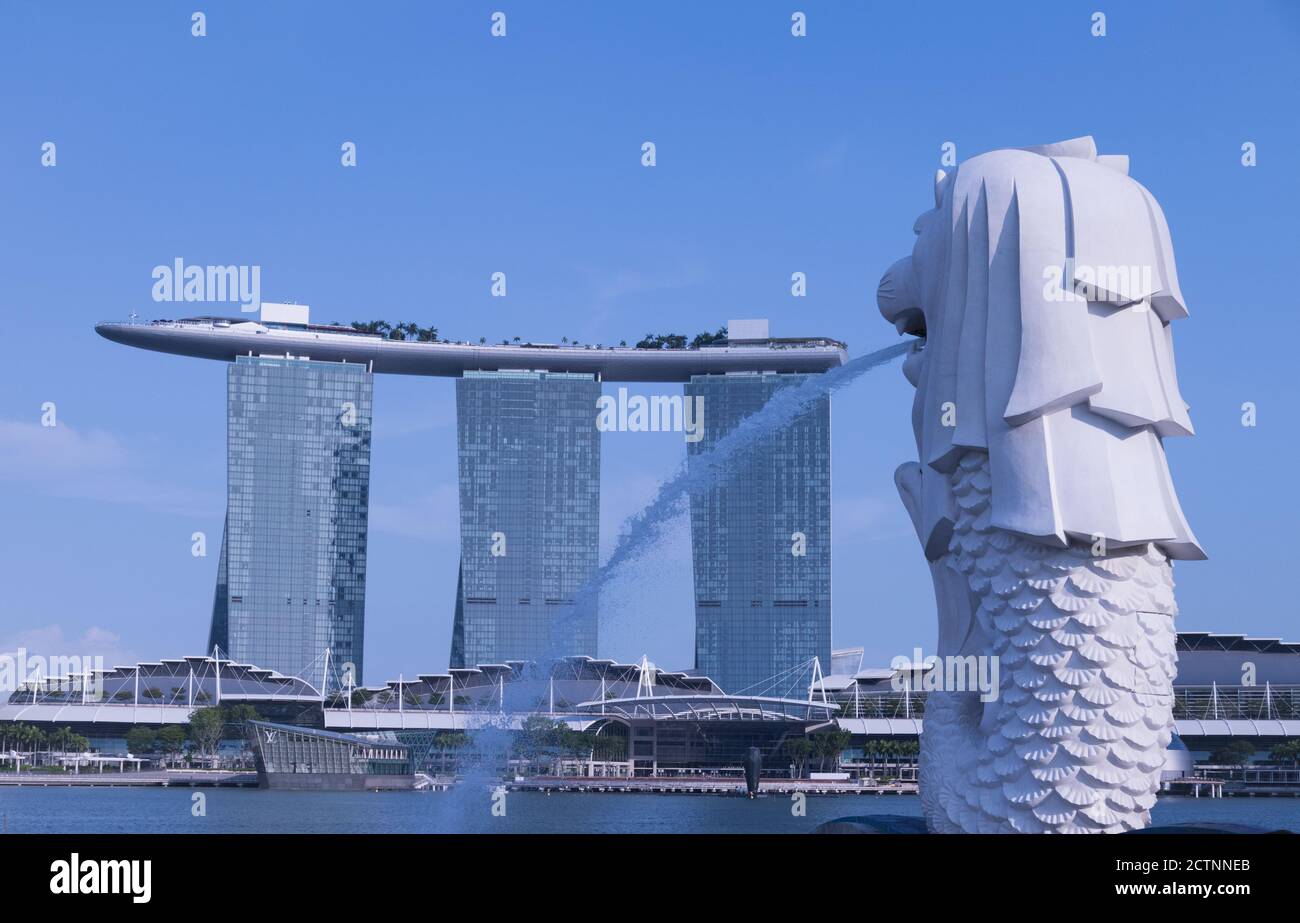 Day time singapore city center hi-res stock photography and images - Alamy