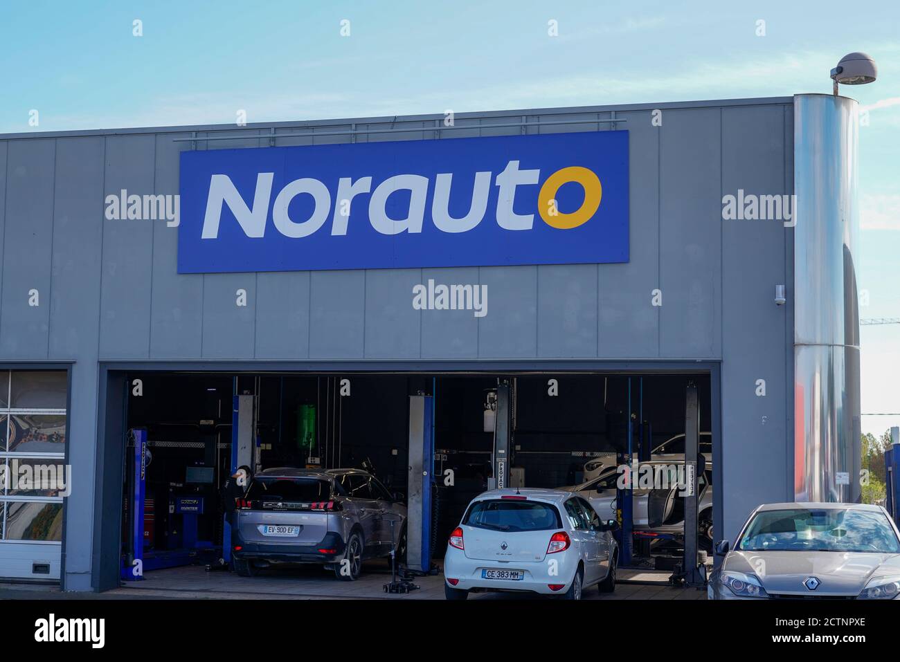 Bordeaux , Aquitaine / France - 09 20 2020 : Norauto logo and sign text front of station garage shop french store Automotive Repair and Spare Parts Stock Photo