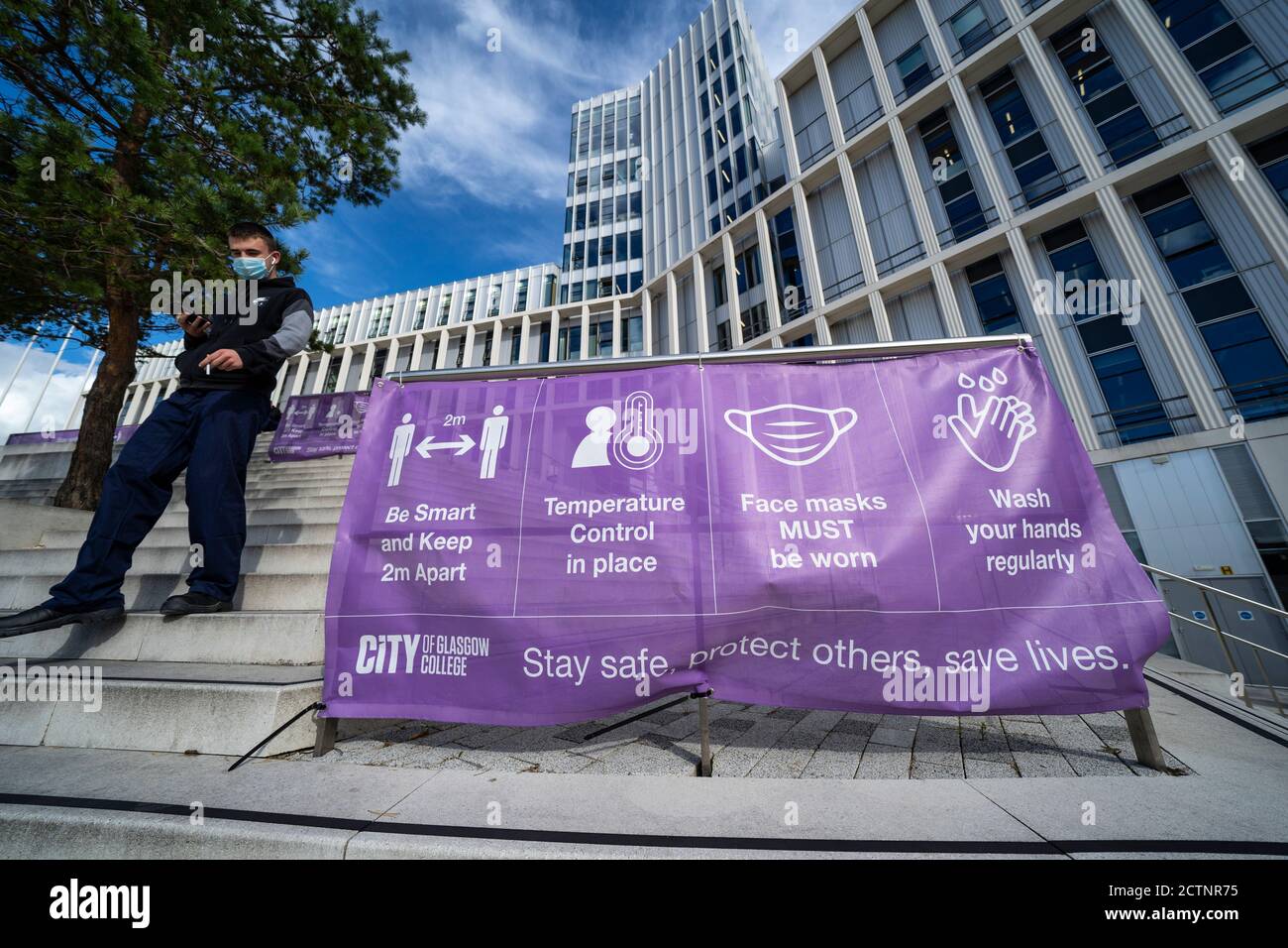 Glasgow, Scotland, UK. 24 September, 2020. Signs on campus of City of
