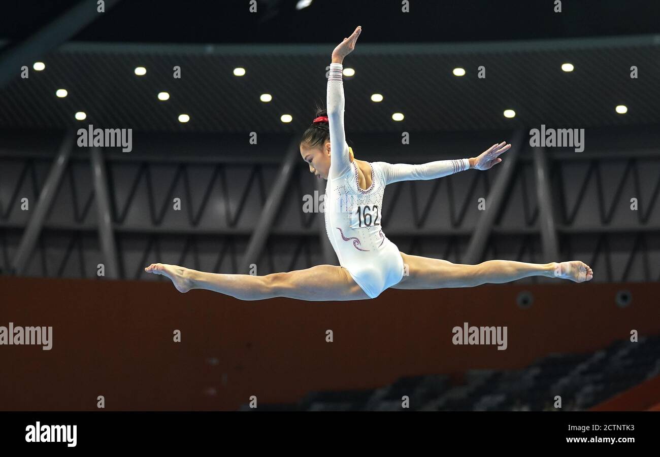 Wu ran gymnastics hi-res stock photography and images - Alamy