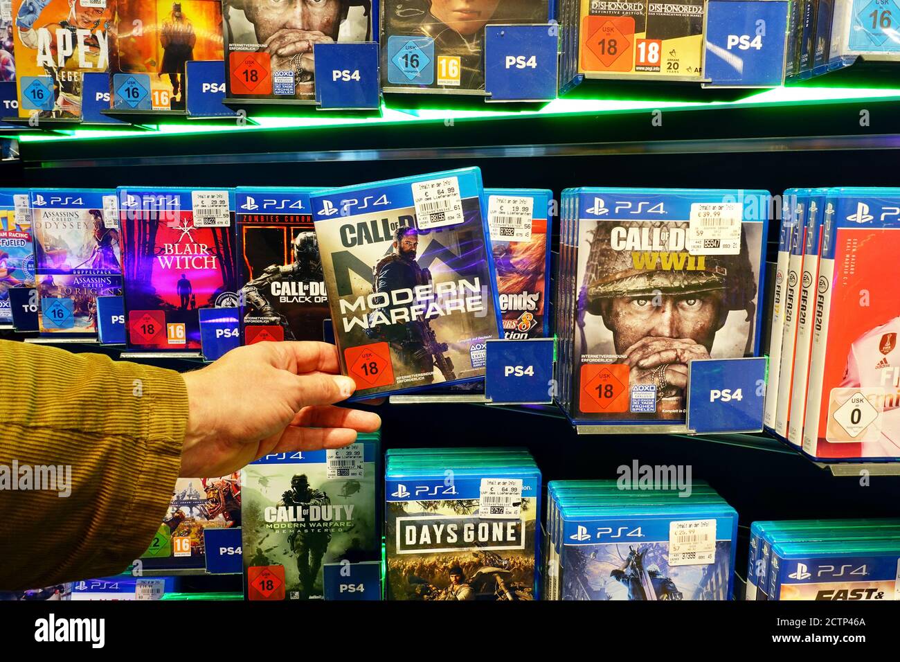 PS4 Modern Warfare game in a shop Stock Photo