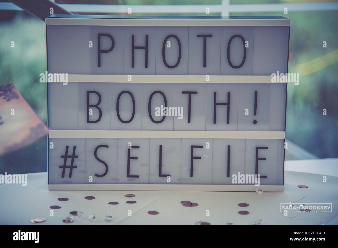Light up photo booth sign hi-res stock photography and images - Alamy