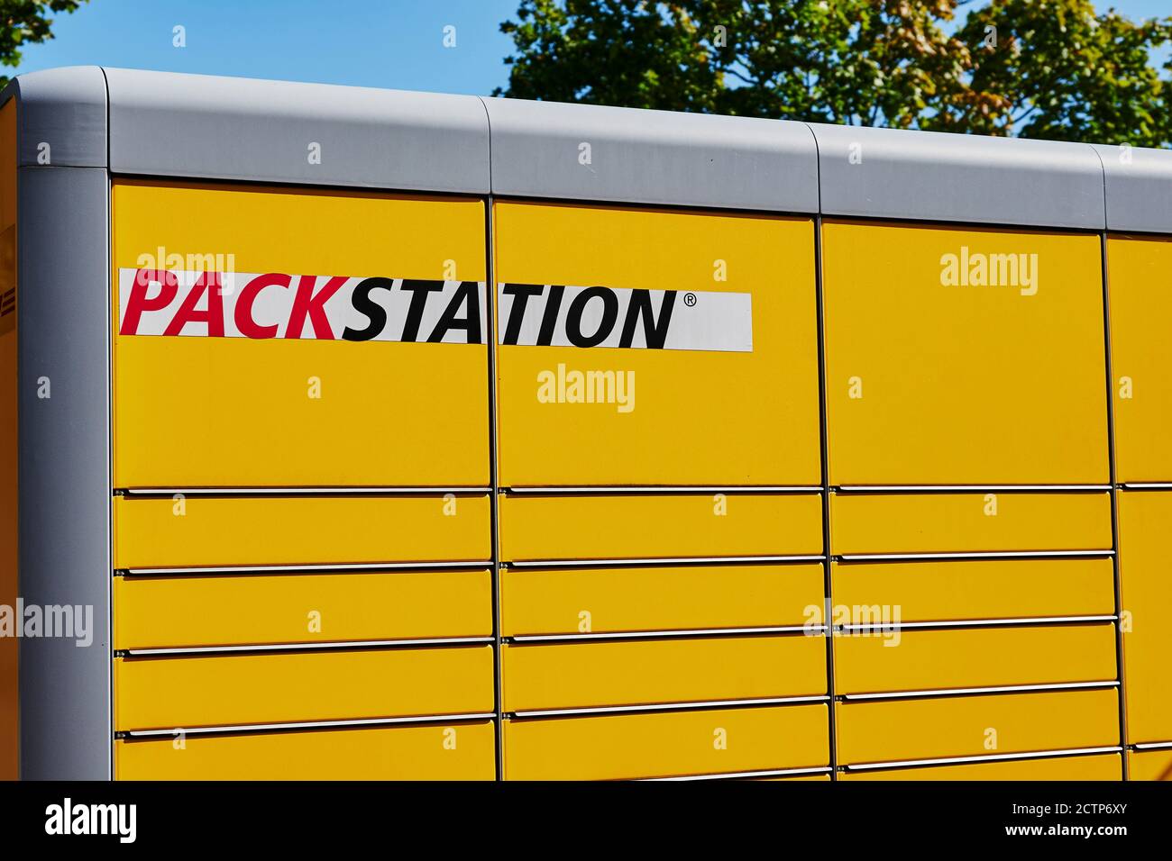 Dhl lockers hires stock photography and images Alamy