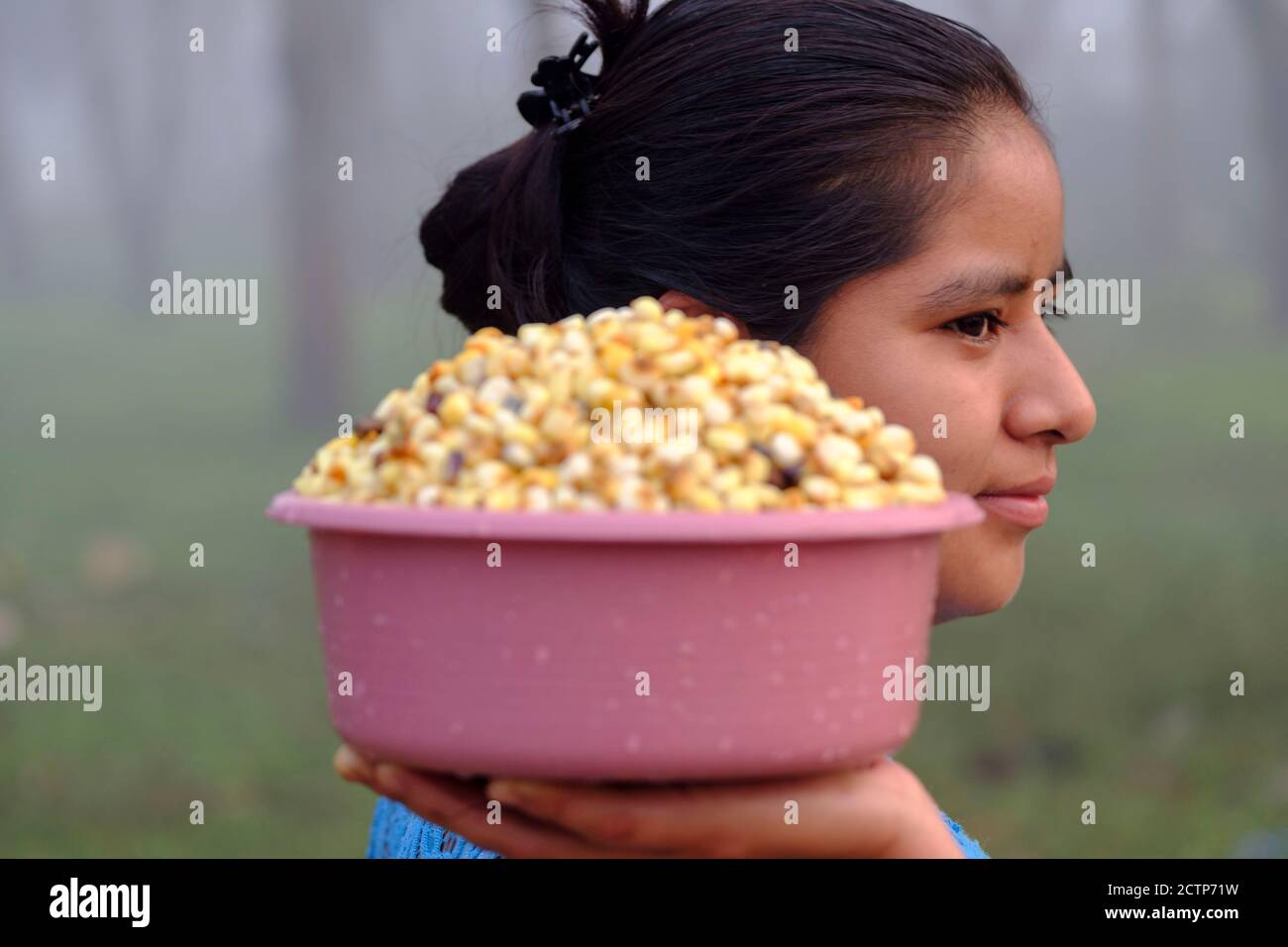 maiz para moler, la Parroquia, Zona Reina, Quiche, Guatemala, America Central Stock Photo
