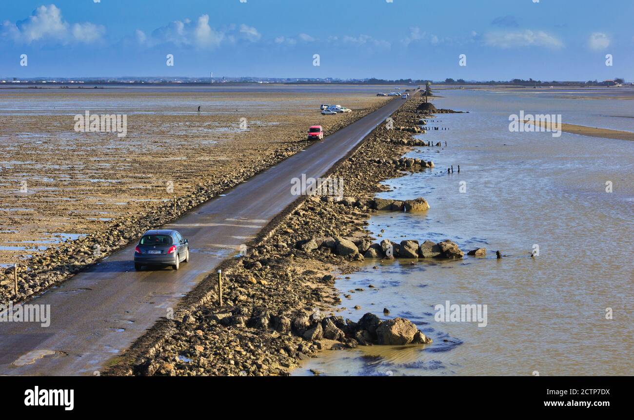 Passage Du Gois Hi res Stock Photography And Images Alamy passage-du-gois-hi-res-stock-photography-and-images-alamy