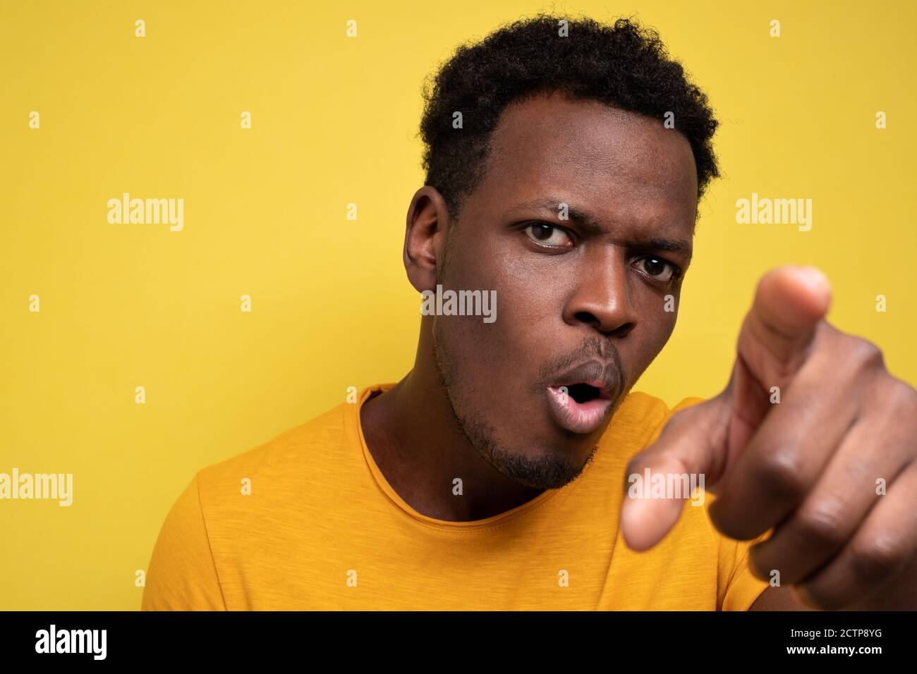 Hidden camera peeping hires stock photography and images Alamy