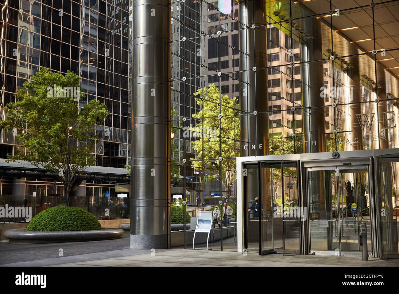 Environmentally Friendly Condominiums In Downtown Areas Reference: Green And Glass Environmentally Friendly Urban Architecture For