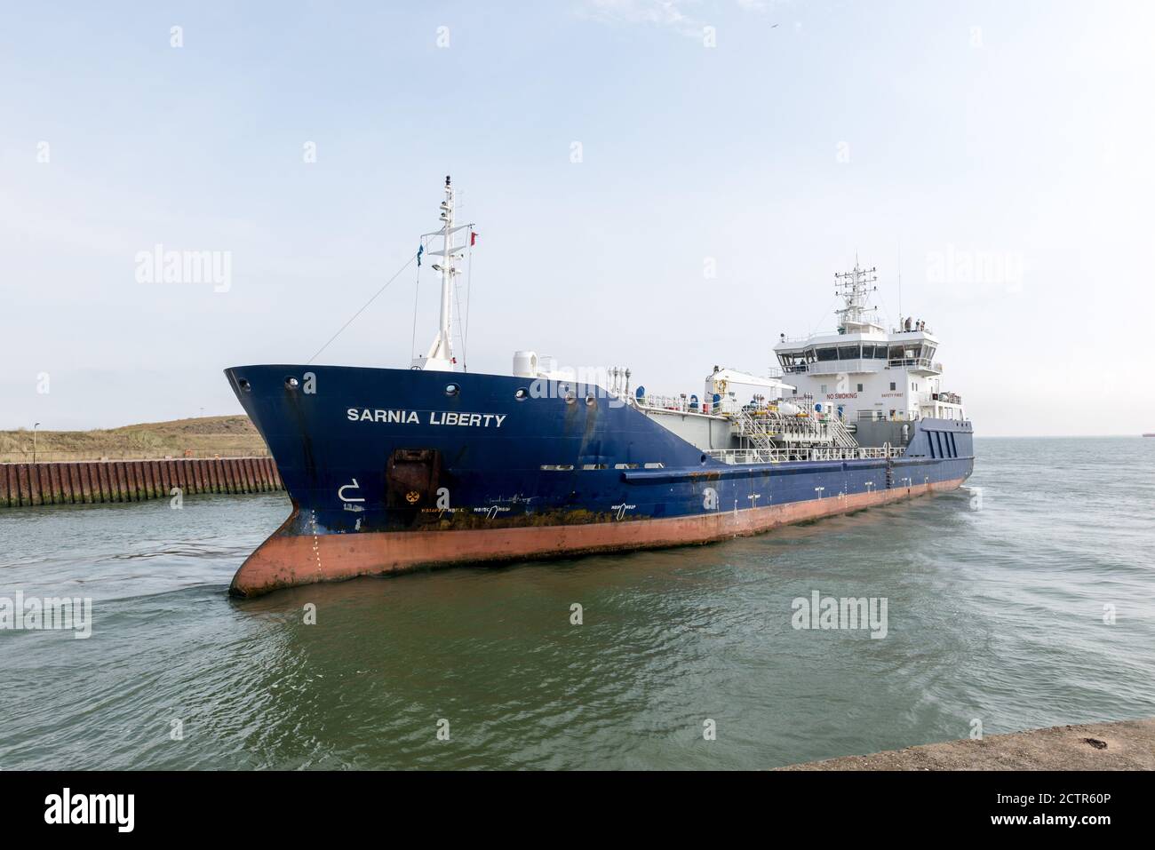 Gorleston, Norfolk, UK, 13082020, Sarina Liberty oil tanker reversing