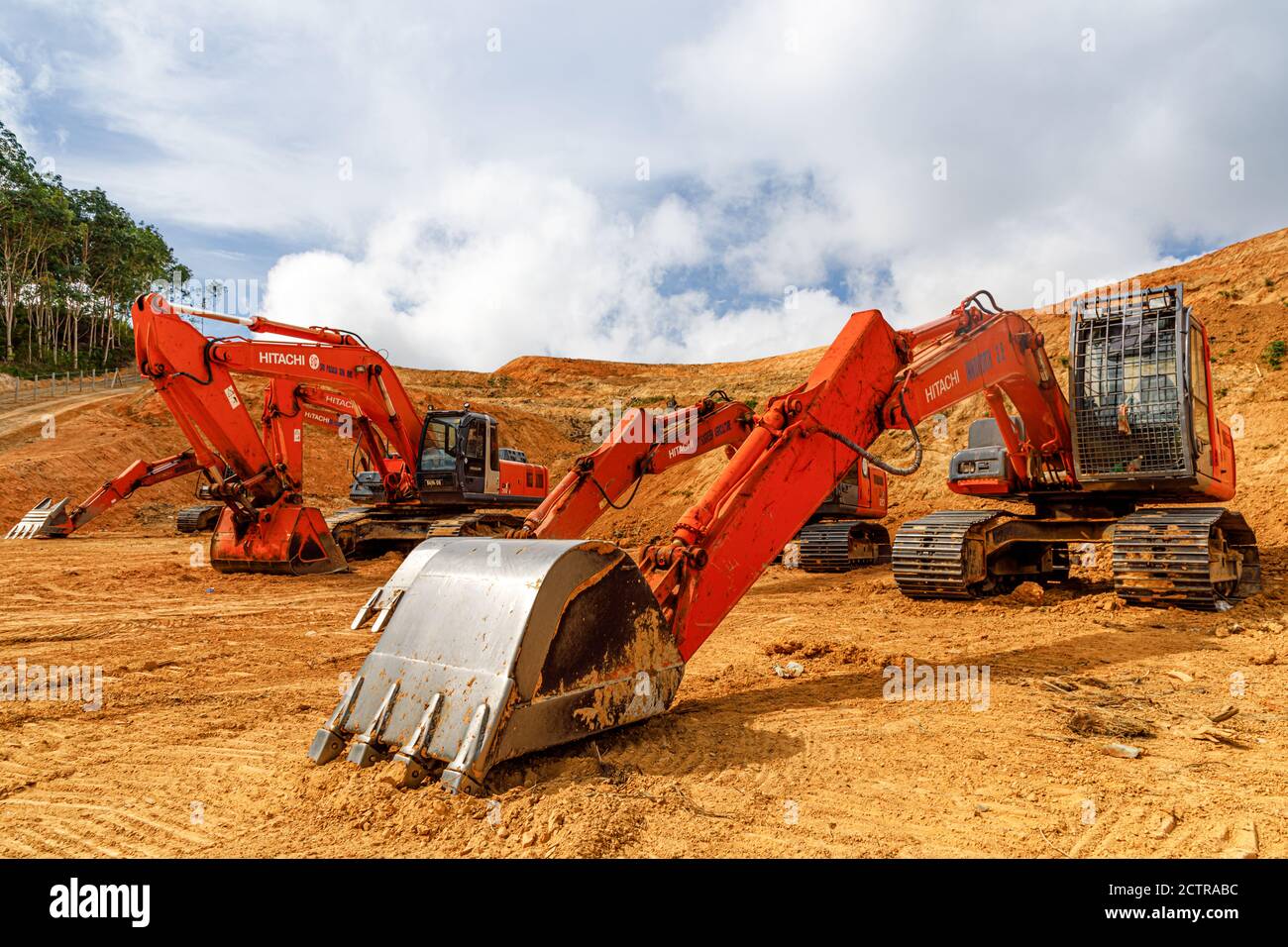 Sigapon Sabah Malaysia Hitachi Excavators In Charge For Re Shaping And Terraforming The Terraces Of An Oil Palm Plantation In Keningau District Stock Photo Alamy