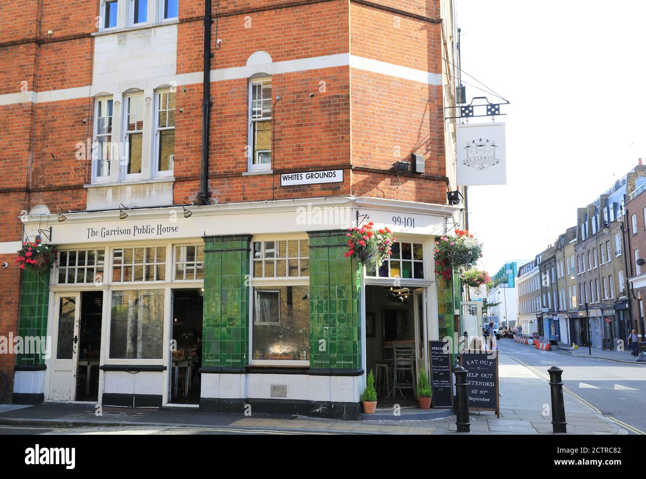The pretty Garrison Pub on Whites Ground and Bermondsey Street in Southwark, SE London, UK Stock