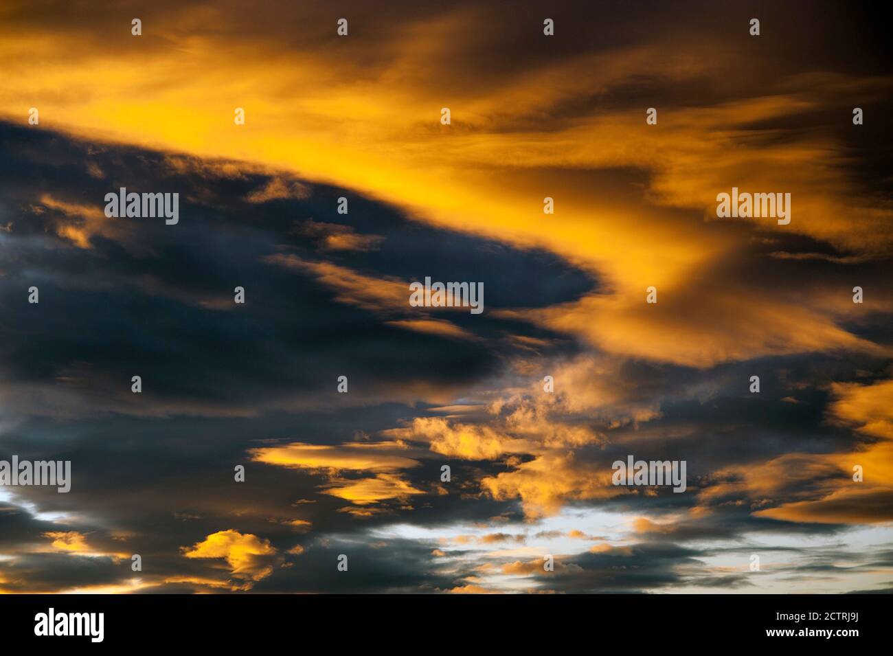 Stratocumulus clouds at sunset hi-res stock photography and images - Alamy