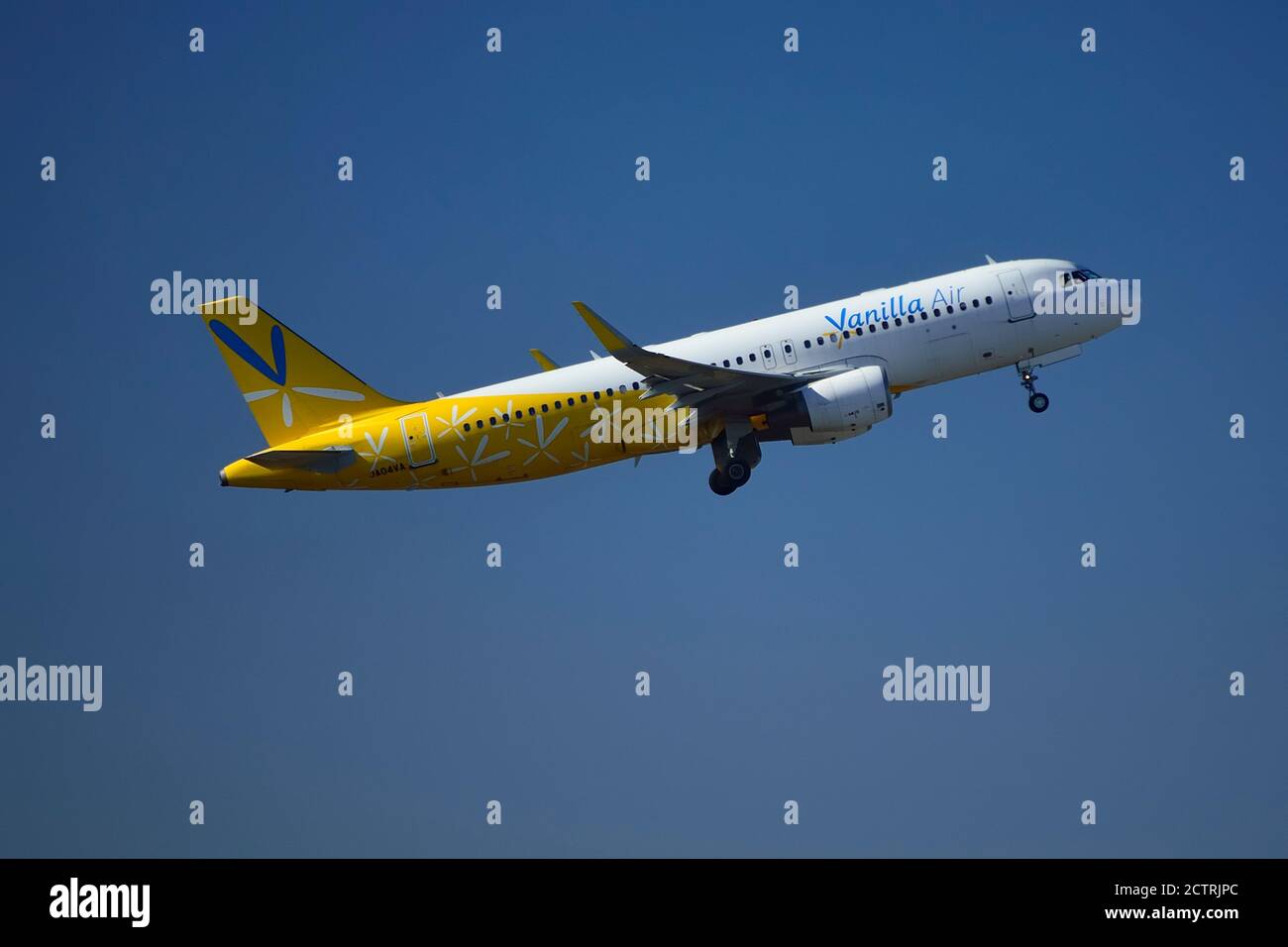 Vanilla Air, Airbus, A320, JA04VA, Take Off,, Narita Airport, Chiba, Japan Stock Photo