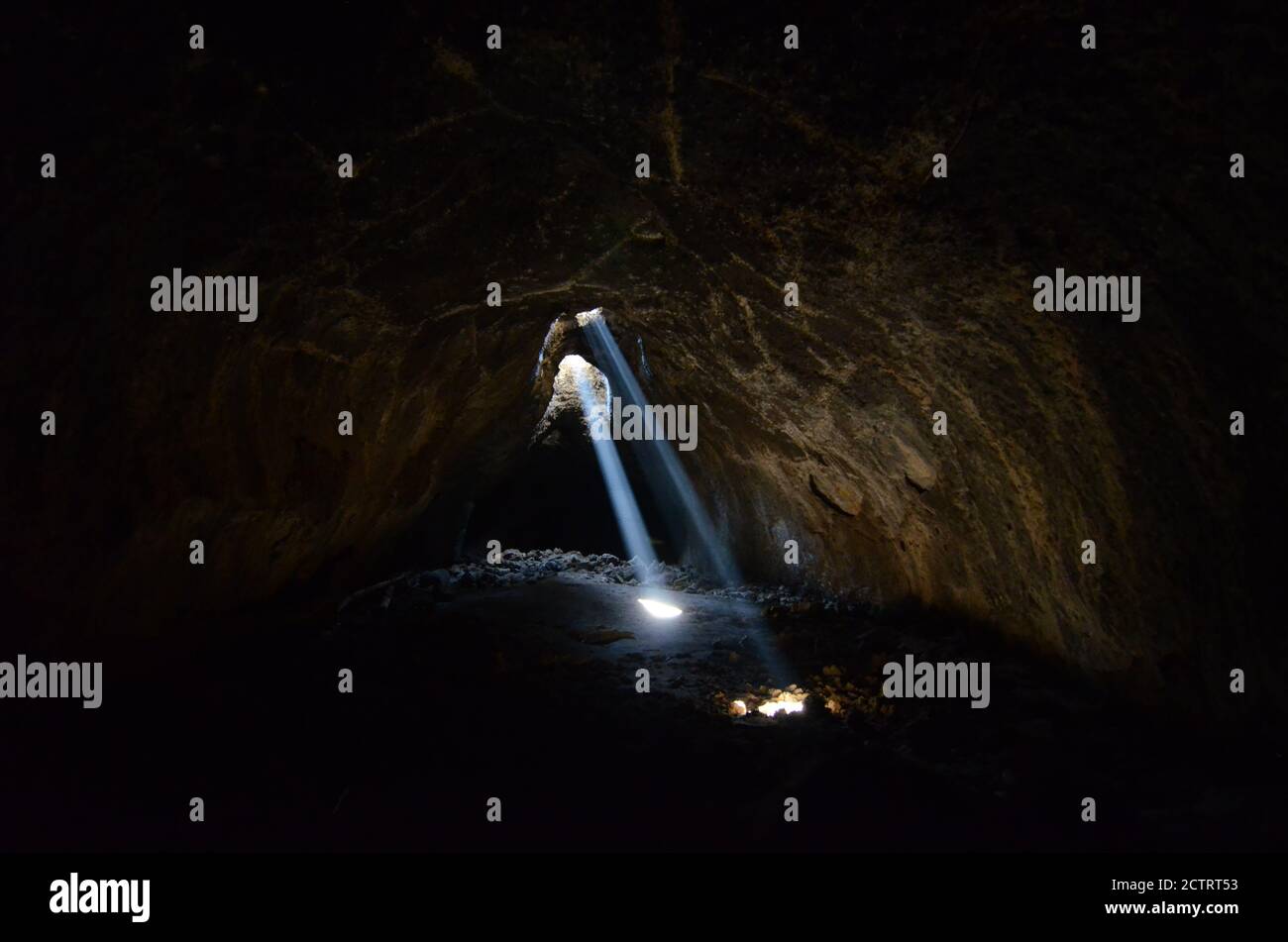 Skylight cave, Deschutes National Park, Oregon Stock Photo Alamy
