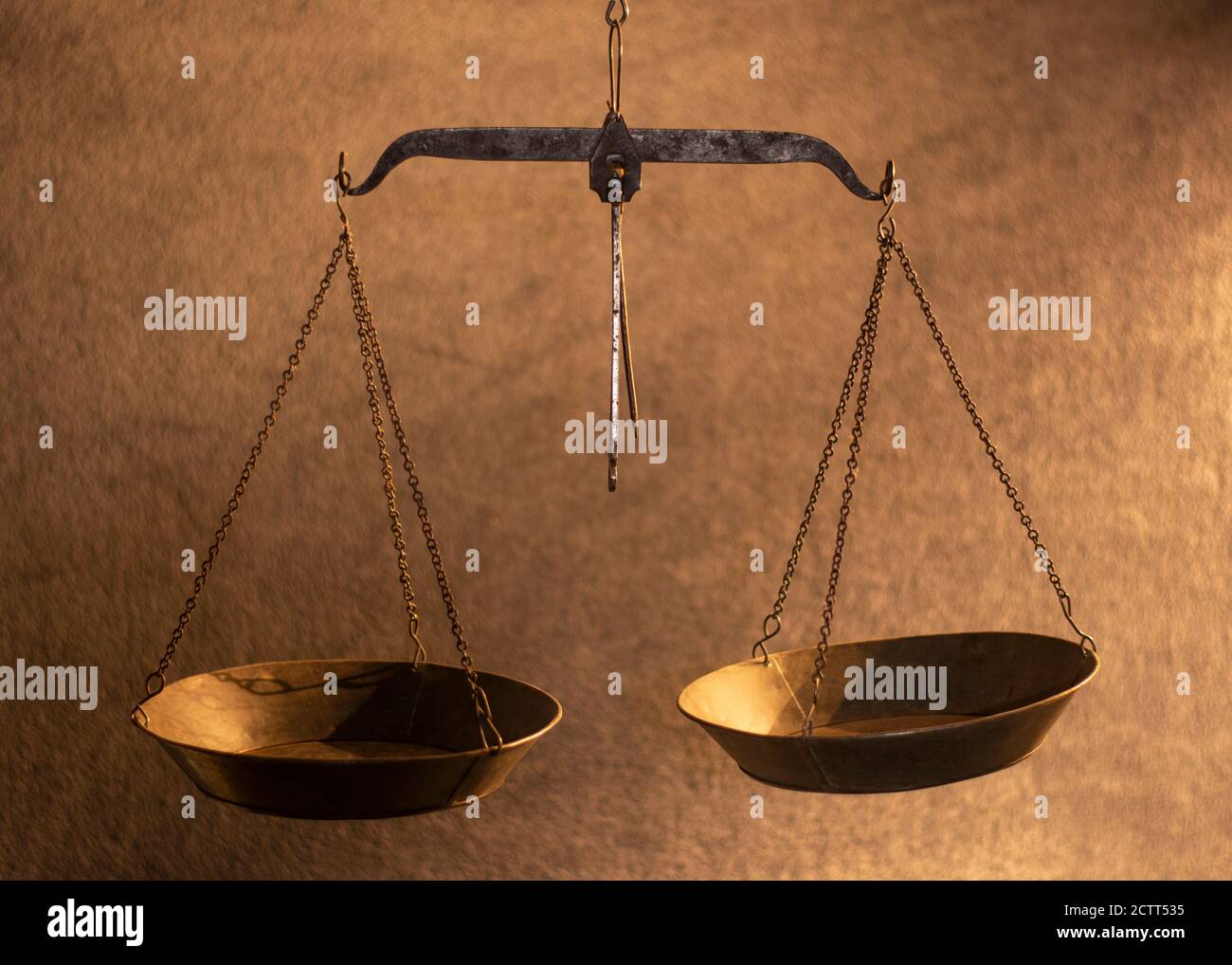 Weighing scale antique hi-res stock photography and images - Alamy