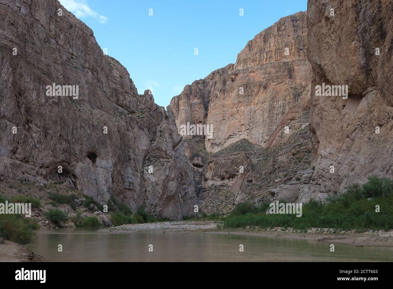Rio Grande Border Wall High Resolution Stock Photography and Images - Alamy