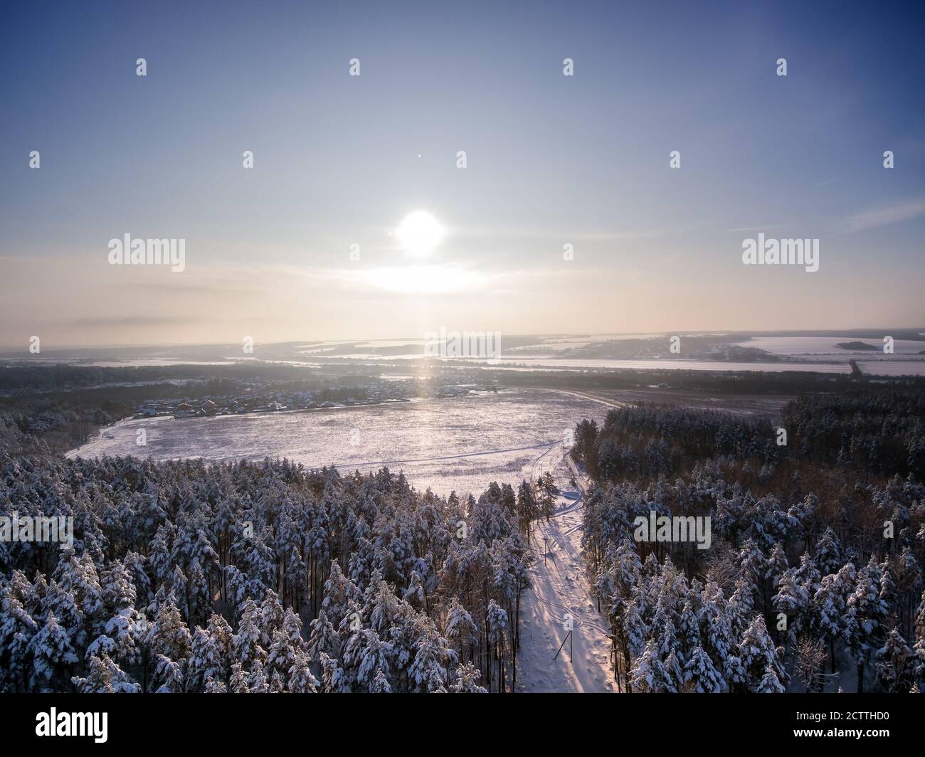 Field forest lake aerial view hi-res stock photography and images - Alamy