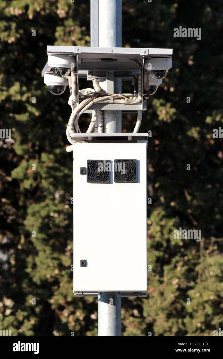 Pole Mounted Cctv Cameras High Resolution Stock Photography And Images Alamy