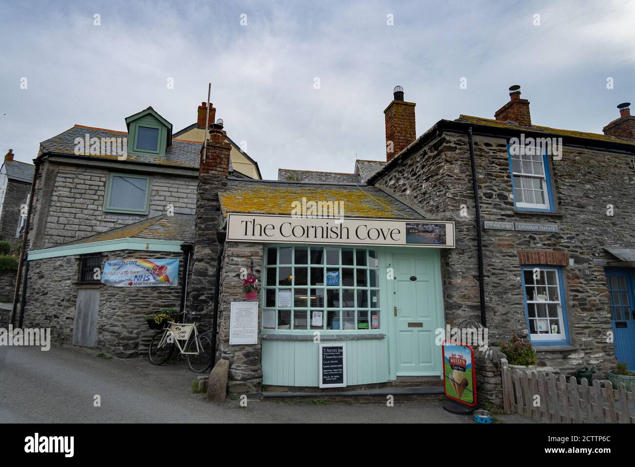 The Cornish Cove Shop at Port Isaac, Cornwall Stock Photo Alamy