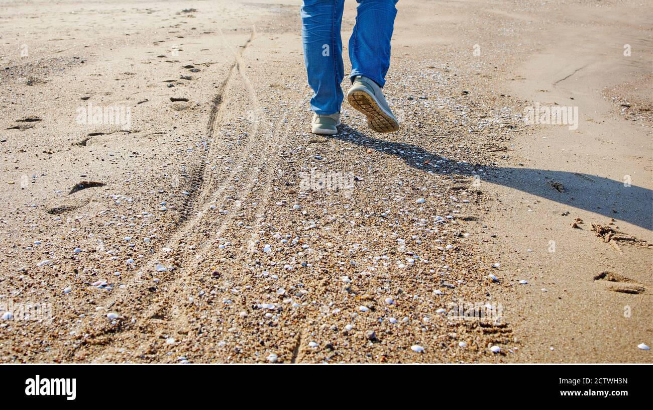 Man feet walking barefoot on hi-res stock photography and images - Alamy