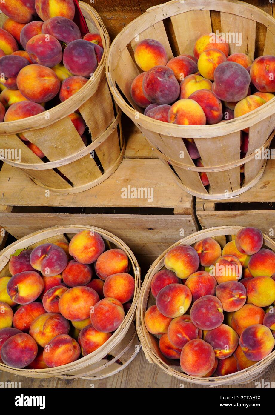 Peach bushel basket fruit hires stock photography and images Alamy