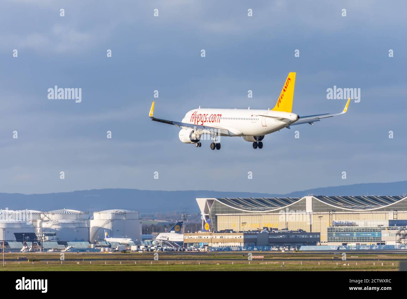 Boeing 738 hi-res stock photography and images - Alamy
