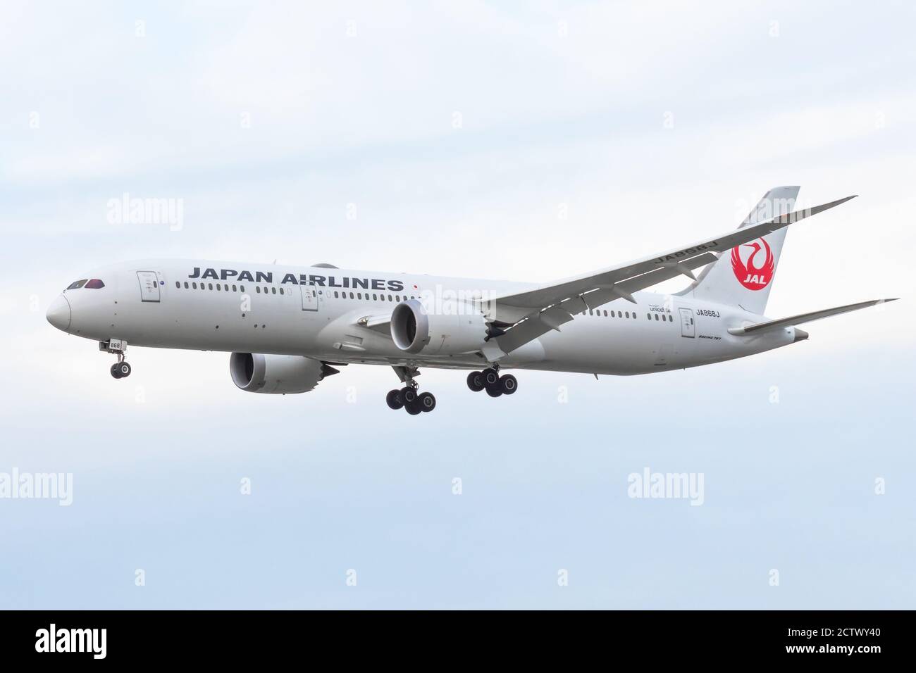 Japan airlines aircraft hi-res stock photography and images - Page