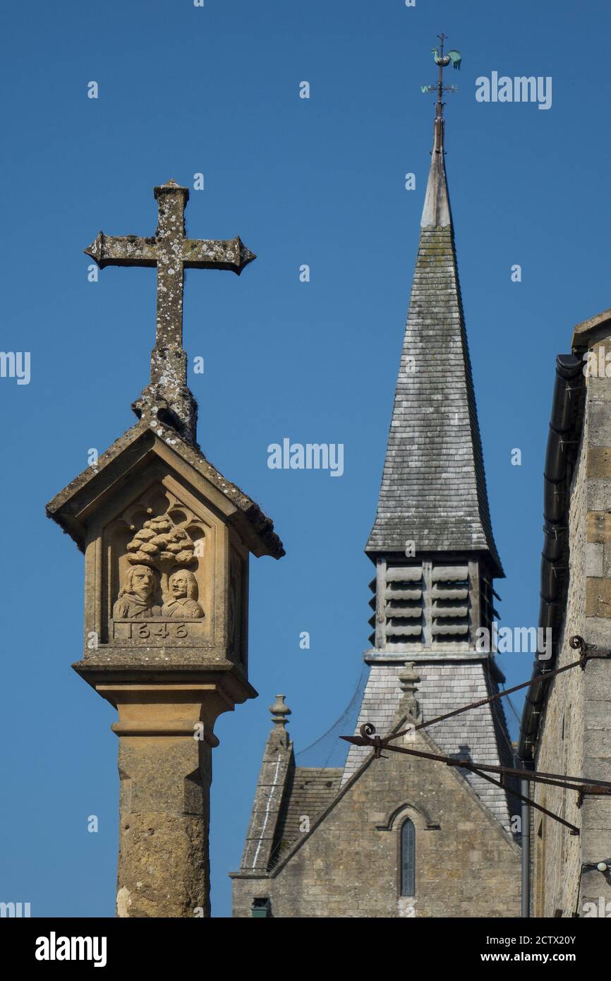England, Gloucestershire, Stow-on-the-Wold, Civil War 1646 cross Stock Photo