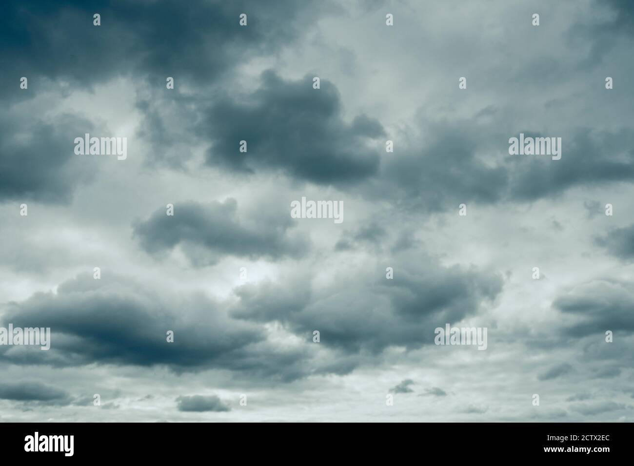 Cloudy stormy sky hi-res stock photography and images - Alamy