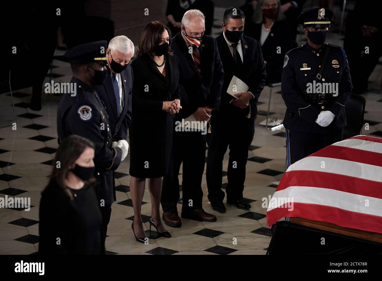 Washington, United States. 25th Sep, 2020. House Majority Leader Steny Hoyer (D-Md.), Democratic vice presidential candidate Kamala Harris, House Minority Whip Steve Scalise (R-La.) and Rep. Ben Lujan (D-N.M.) pay their respects as the late Justice Ruth Bader Ginsburg lies in state at National Statuary Hall in the U.S. Capitol on Friday, September 25, 2020 in Washington, DC. Ginsburg is the first woman to lie in state at the Capitol. Pool Photo by Greg Nash/UPI Credit: UPI/Alamy Live News Stock Photo