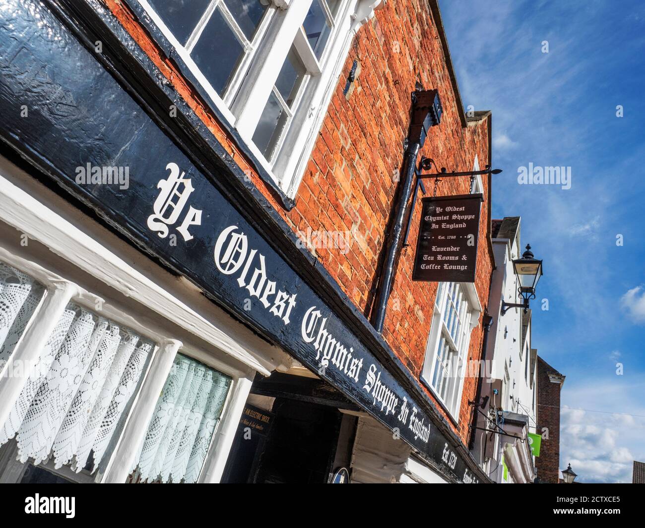Old chemist shop in england hi-res stock photography and images - Alamy