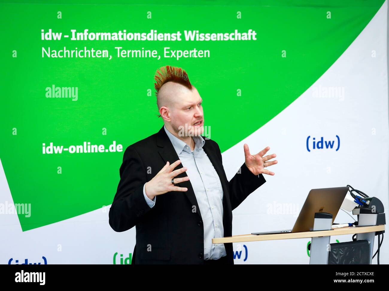 04.04.2019, Bochum, North Rhine-Westphalia, Germany - Sascha Lobo at the keynote speech - Trends in digital communication - on the occasion of the pre Stock Photo