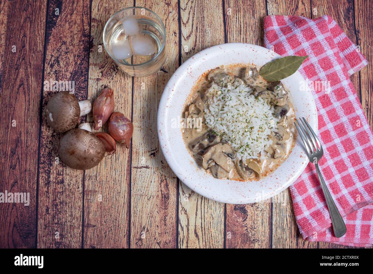 Cremini mushroom hires stock photography and images Alamy