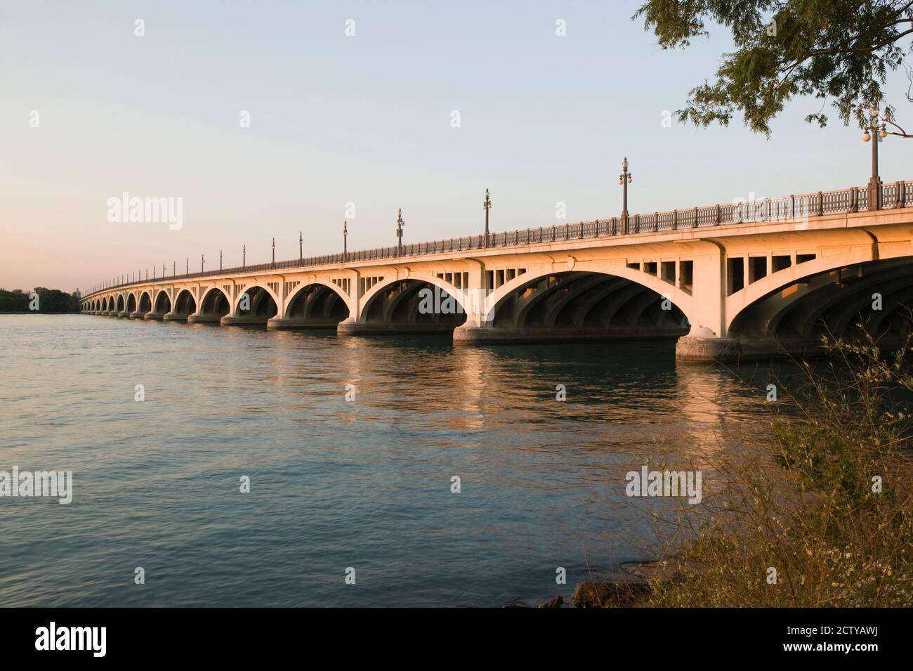 Bridge across a river, Douglas Macarthur Bridge, Belle Isle Park