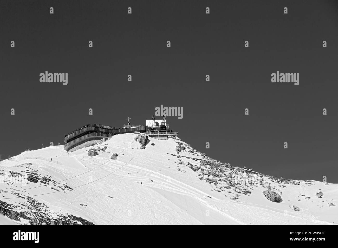 Nebelhorn, Gipfel, Kreuz, Aussichtsplattform, Nebelhornbahn, Skipiste, Allgäuer Alpen, Oberstdorf Stock Photo