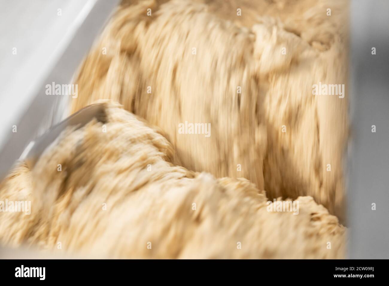 Automatic machine for kneading dough in bakery for bread, flour, yeast