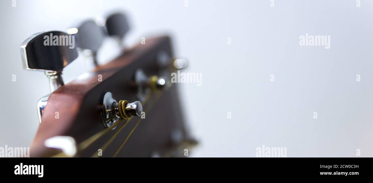 Headstock classical guitar hires stock photography and images Alamy
