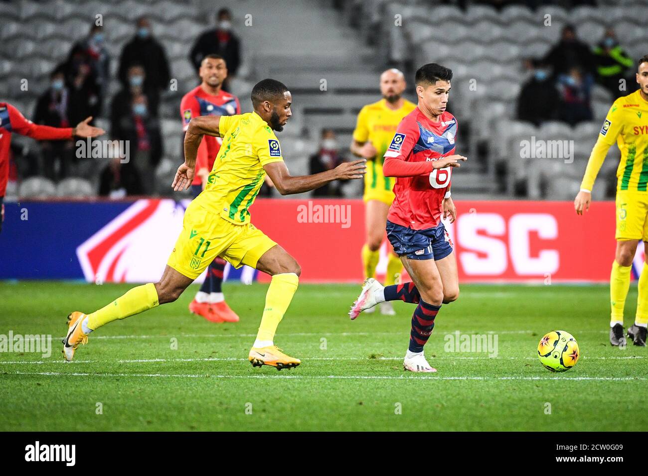 Marcus COCO of FC Nantes and Luiz ARAUJO of Lille during the French  championship Ligue 1 football match between Lille OSC and FC Nantes on  September 2 Stock Photo - Alamy