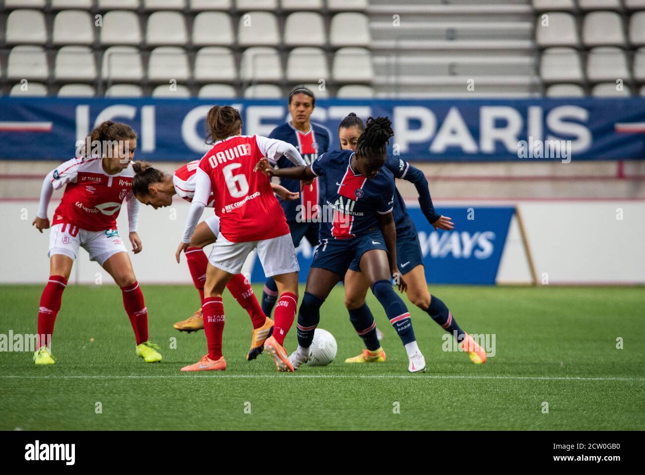 Tess David of Stade de Reims and Sandy Baltimore of Paris Saint Germain fight for the ball during the Women's French championship D1 Arkema football m Stock Photo