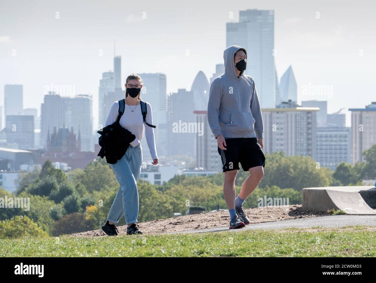 Possible Covid-19 Coronavirus 2nd wave lockdown for London. Londoners go about their daily routine of jogging, walking the dog or just going for a wal Stock Photo