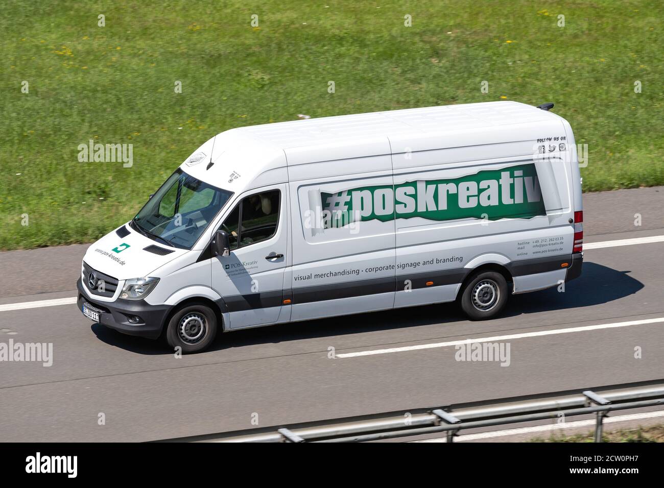 Pos Kreativ Mercedes Benz Sprinter Van On Motorway Stock Photo Alamy