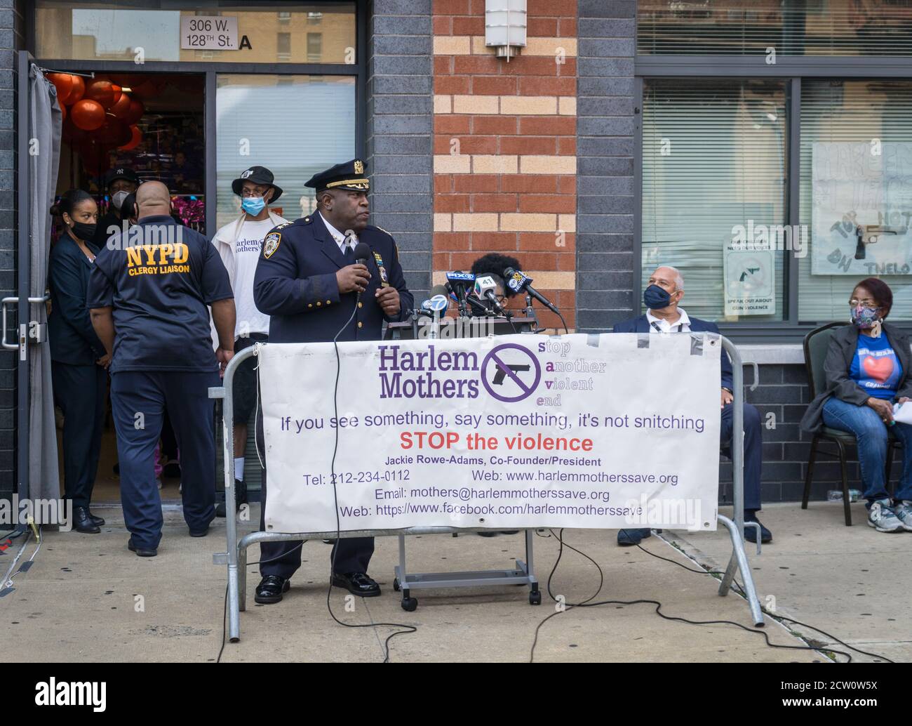 NYPD Chief of Community Affairs Jeffrey Maddrey at Harlem Mothers SAVE  Commemorate National Day of Remembrance For Victims of Murder. Families remember the loved one they have lost to gun violence. (Photo by Steve Sanchez/Pacific Press) Stock Photo