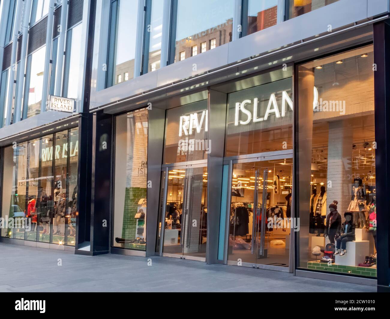 River island store window display hi-res stock photography and images ...